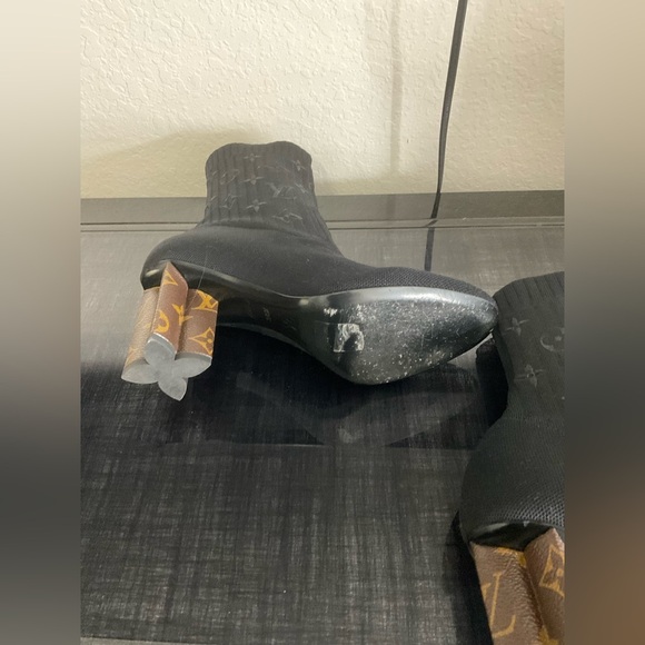 Louis Vuitton women black Silhouette Ankle Boot size 38.5 - Picture 9 of 14